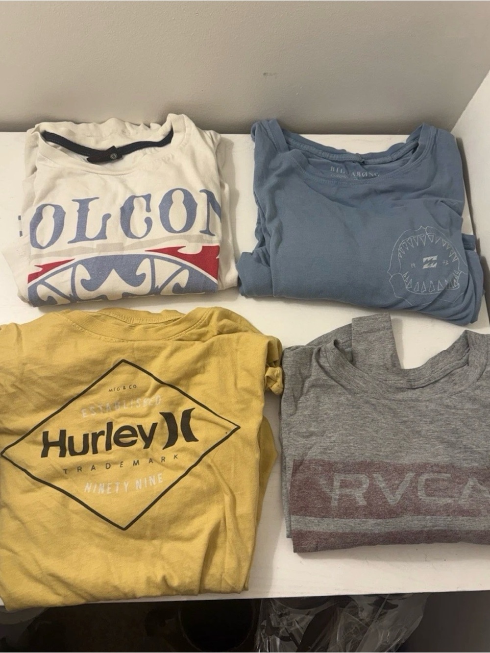 Mixed Brands Volcom Hurley RVCA Billabong Graphic Tee Lot 4 XL T-Shirts ALL XL